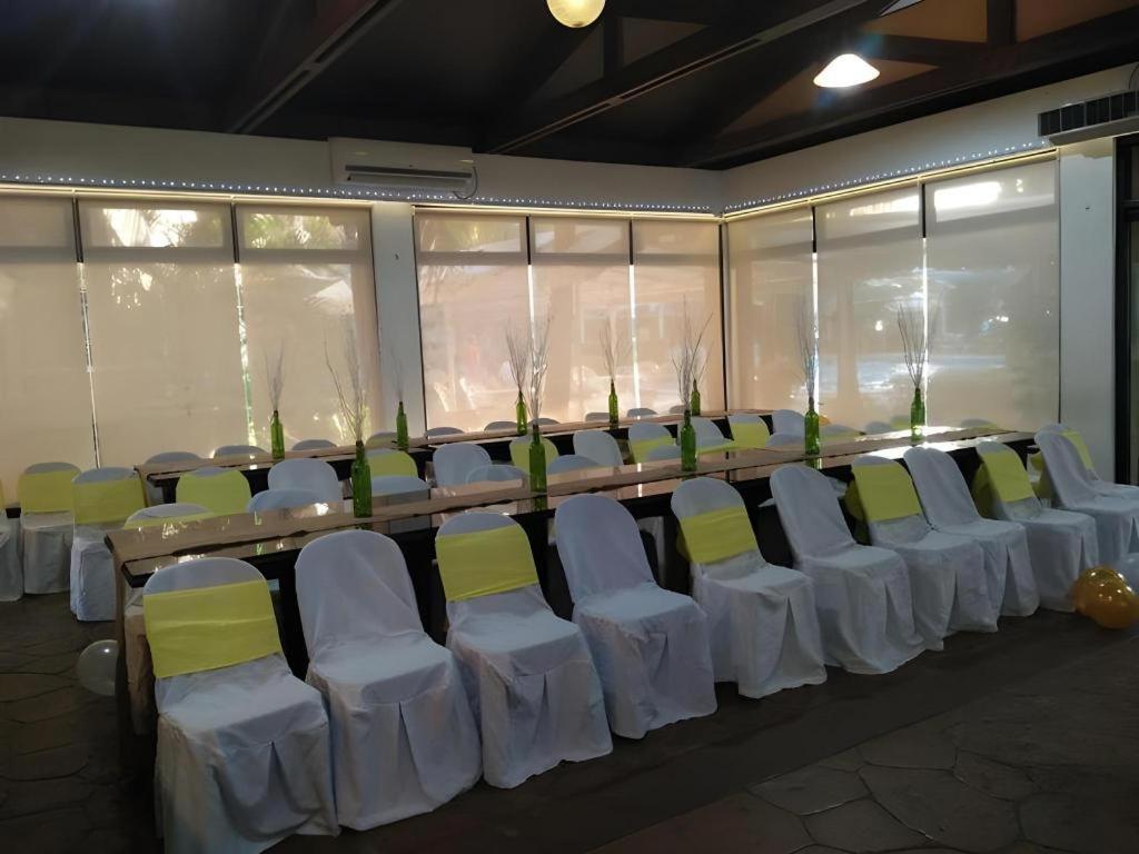 Moonbay Marina The Villas Olongapo Exterior foto