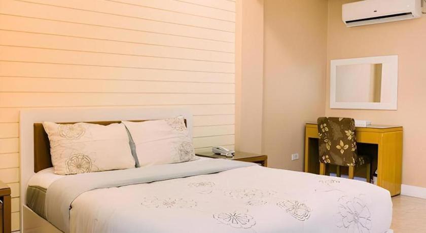 Moonbay Marina The Villas Olongapo Exterior foto