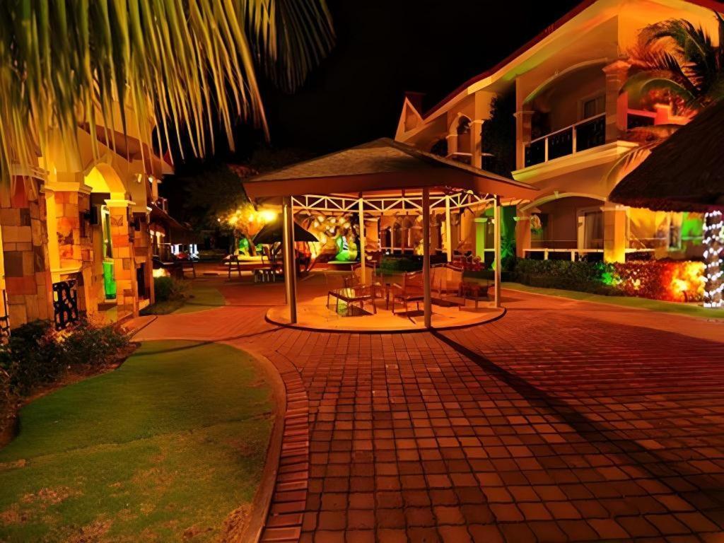 Moonbay Marina The Villas Olongapo Exterior foto